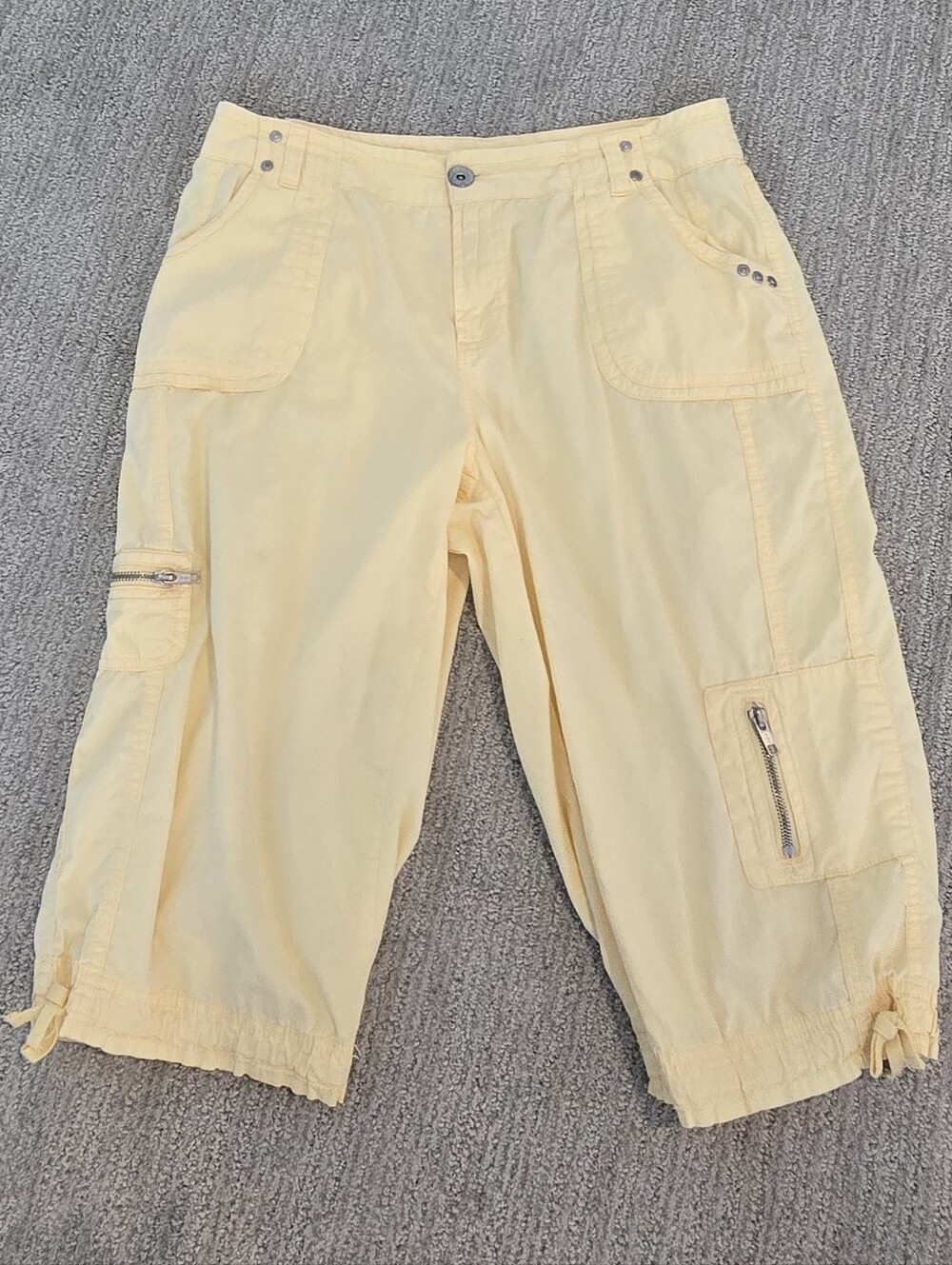 Style & Co Butter Yellow Cargo Capris Cotton With Stretch Zippered Pockets